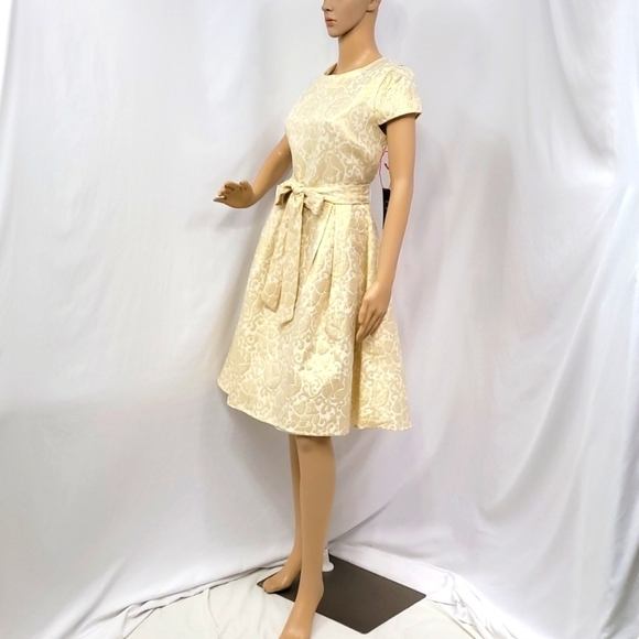 𝅺Gibson X High Sugarplum Holiday Joyeux Cap Sleeve Fit and Flare Dress - Picture 8 of 17